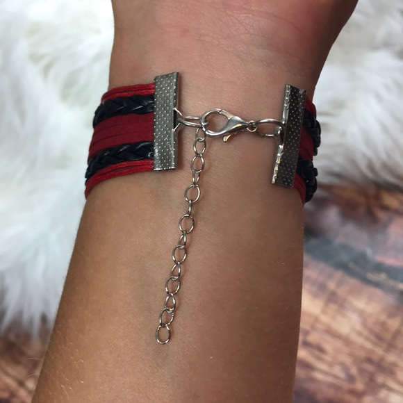 << Georgia Bulldogs Love Bracelet >> - Picture 3 of 3